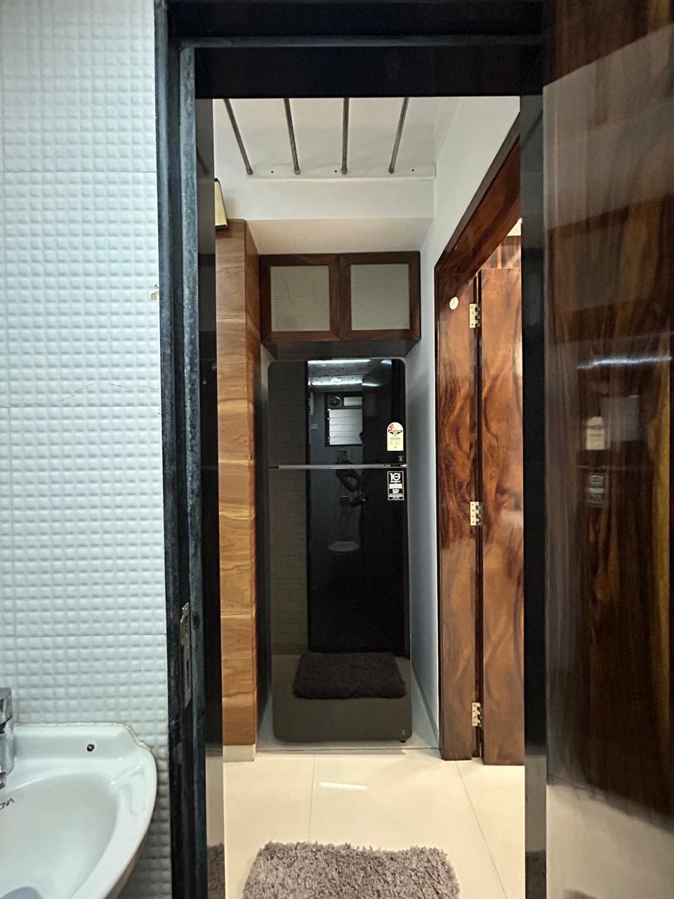 Passage to refrigerator